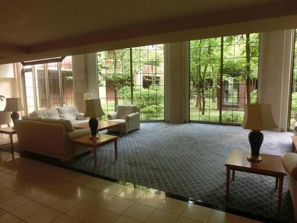 ファミールスクエア中野坂上の物件内観写真